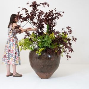 LARGE POT